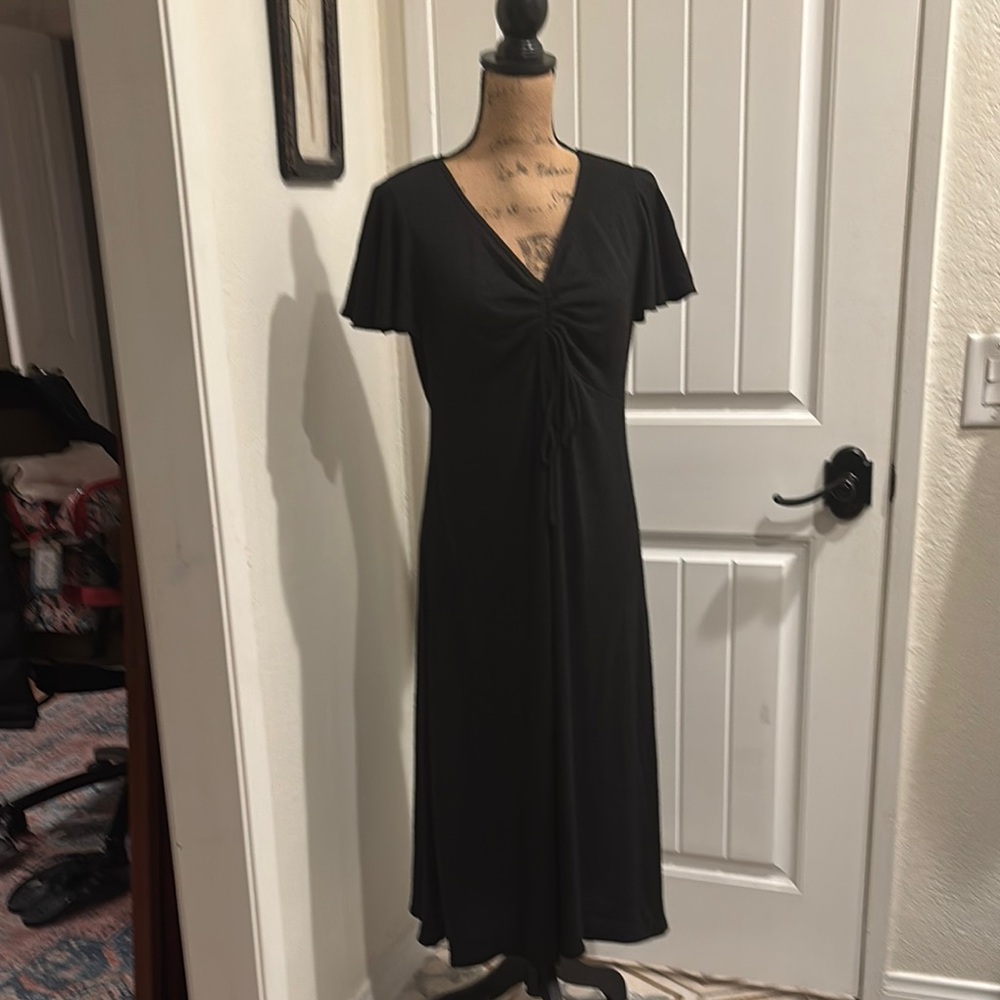 Elegant Black Midi Dress